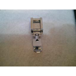 Juki Narrow Zipper Ft.jpg